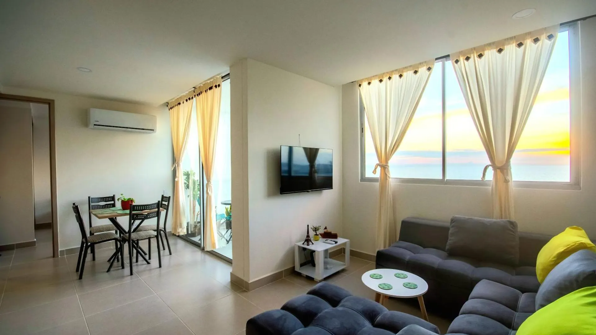 Exclusivo Apartamento En Cielo Mar-Playa Las Americas, Con Maravillosas Vistas Del Atardecer De Cartagena Apartment